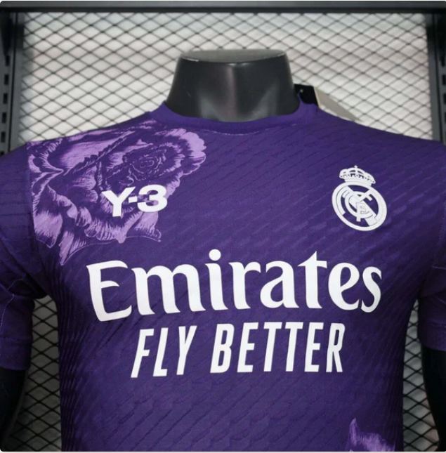 نسخة لاعب ريال مدريد Y-3 الخاصة 2024/2025