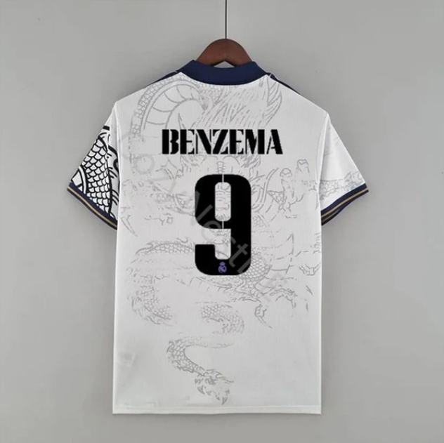 Limitierte Auflage des Real Madrid White Dragon-Trikots (Fan-Version)