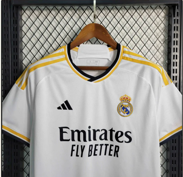 قميص ريال مدريد 23-24 على ملعبه - نسخة المشجعين 