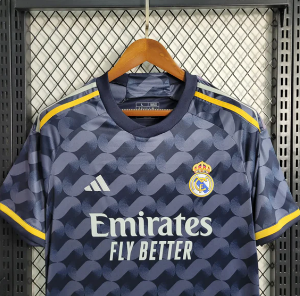 قميص ريال مدريد الأزرق 23/24 خارج أرضه - نسخة المشجعين