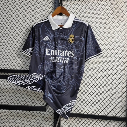 قميص ريال مدريد الخاص "التنين الأسود" لموسم 23/24، إصدار خاص للجماهير