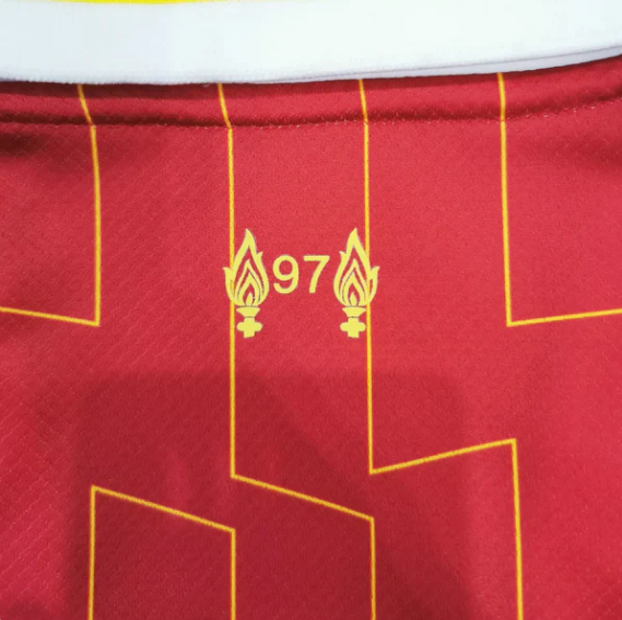 Liverpool 24-25 Heimstadiontrikot - Fansversion