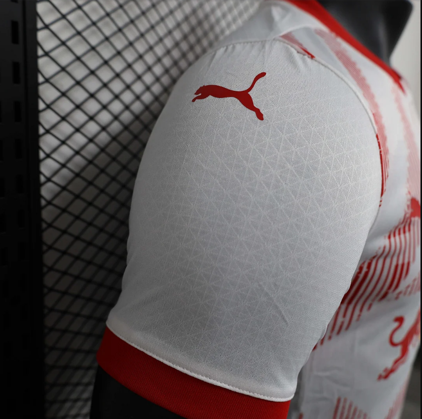 طقم RB Leipzig Home 24/25 Home - إصدار اللاعب